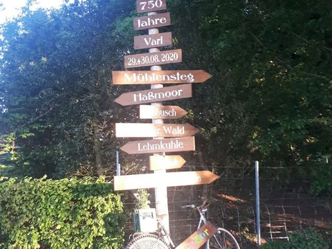 Foto aus dem Beitrag „750 Jahre Varl/Varlheide“